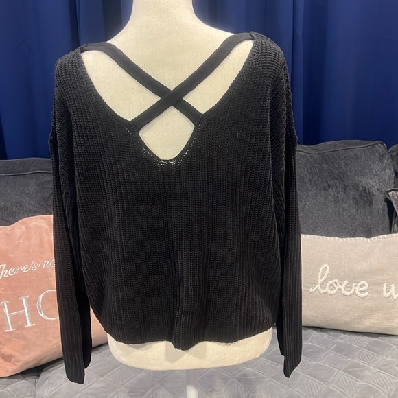 Divided Sweater Size M - Picture 2 of 2